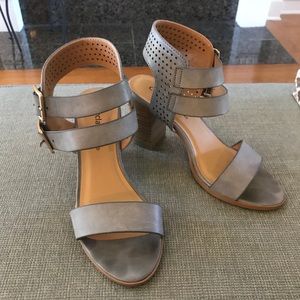 Cute strappy heeled sandals!  Slate blue!